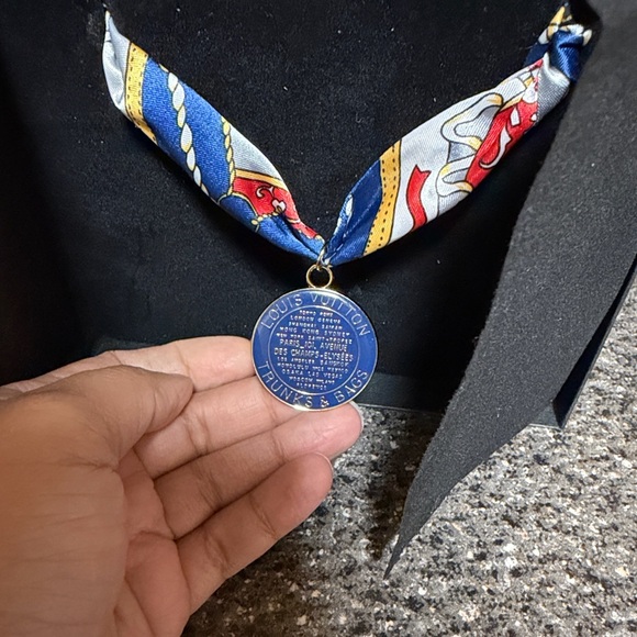 Louis Vuitton Trunk Multicolor Scarf Necklace - Picture 2 of 2